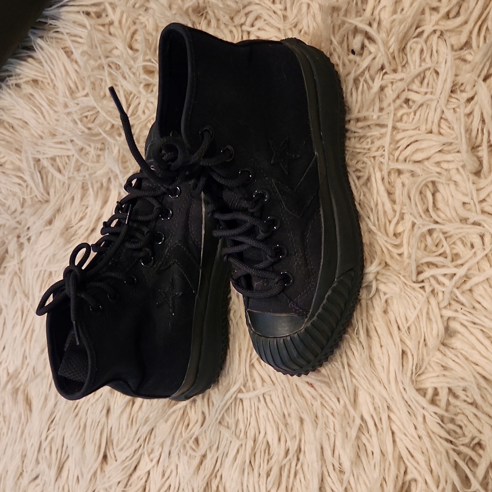 Black converse